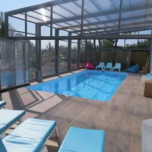 12 Pers Climatisée, Piscine Chauffée Couverte Ou Non,2km Mer, Golf, Jardin France